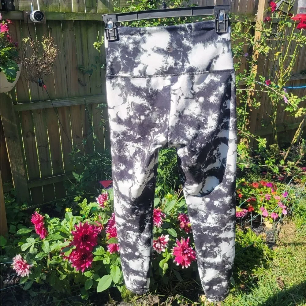 Womens athletic leggings